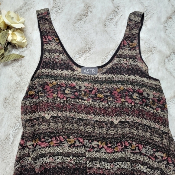 ✨️CL Astr The Label Hi Low Sleeveless Print Blouse Size S - Picture 2 of 12